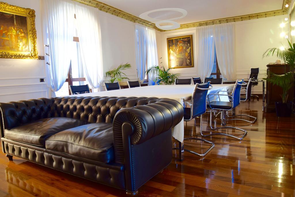 Ball Apartments Loc 04163 Verona Pokoj fotografie