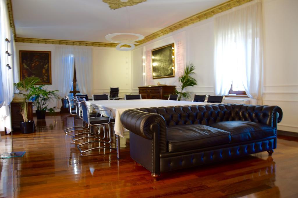 Ball Apartments Loc 04163 Verona Pokoj fotografie