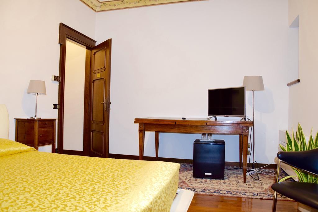 Ball Apartments Loc 04163 Verona Pokoj fotografie